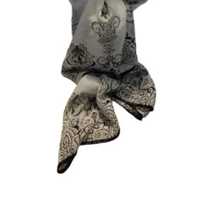 🤗Free with purchase!🤗 Scarf